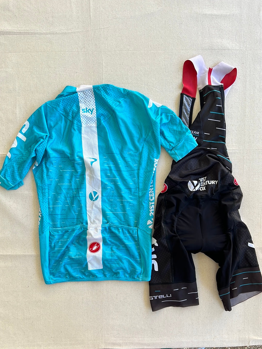 Cycling Kit Bundle - Summer Jersey & Bib Shorts | Castelli | Team Sky | Pro Cycling Kit