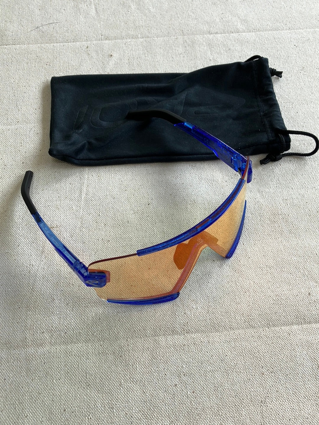 Ekoi Sunglasses | Lotto Dstny | Pro Team Cycling Kit