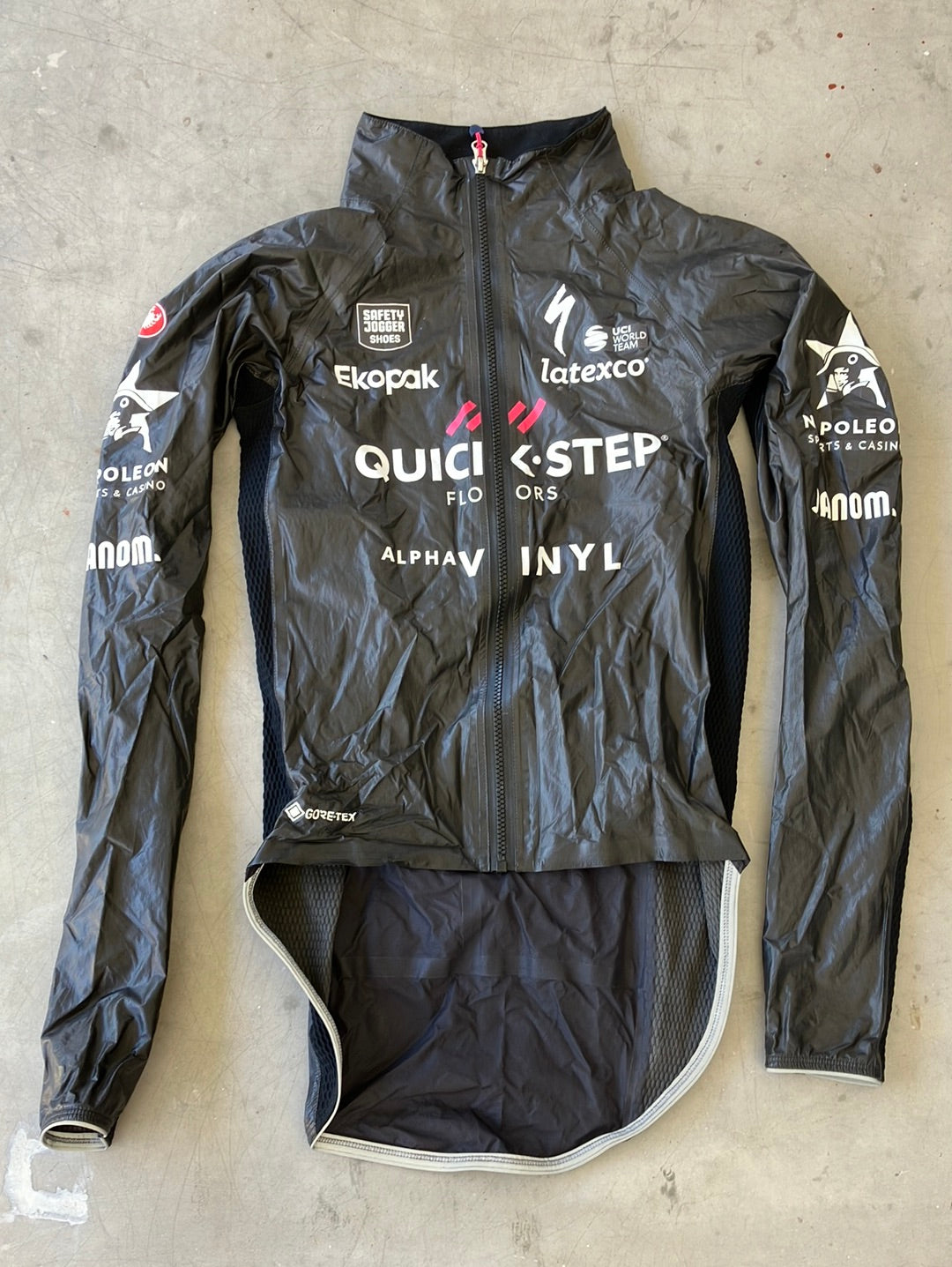 Long Sleeve Rain Jacket Waterproof Idro Winter | Castelli| Blue | Quick-Step Alpha Vinyl / Soudal | Pro Cycling Kit
