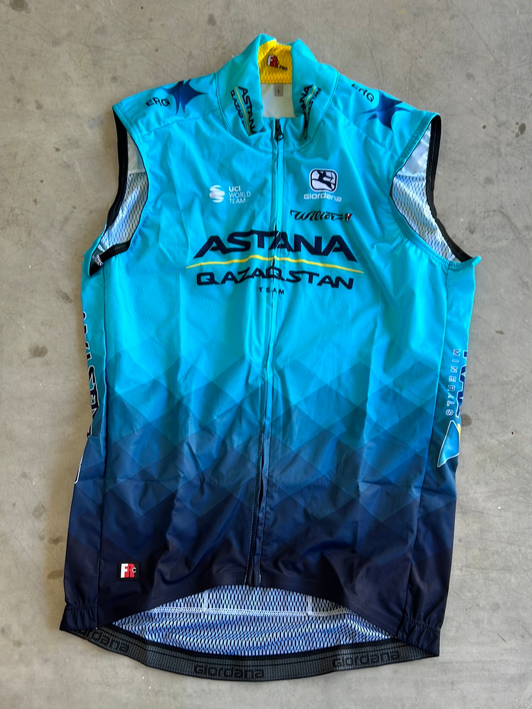 Wind Vest Light Gilet FRC Pro | Giordana | Astana | Pro Cycling Kit