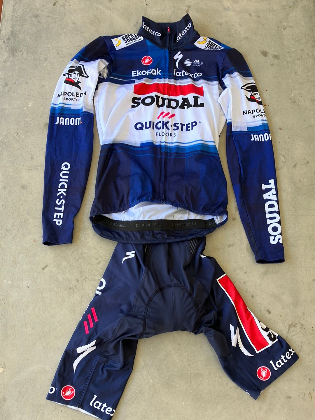 Long Sleeve Midweight Jersey and Bib shorts | Castelli | Quick-Step Alpha Vinyl / Soudal | Pro Cycling Kit