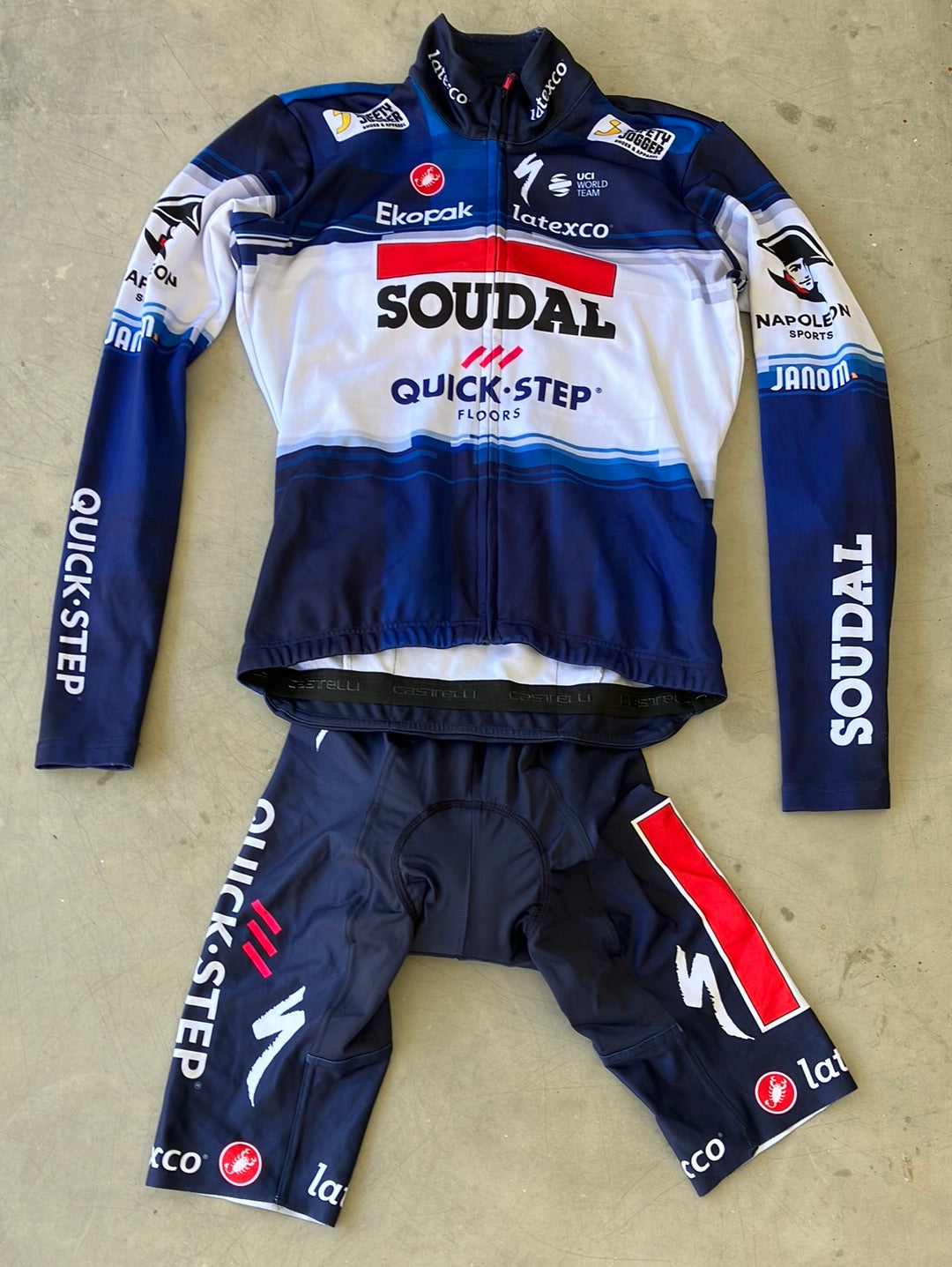 Long Sleeve Midweight Jersey and Bib shorts | Castelli | Quick-Step Alpha Vinyl / Soudal | Pro Cycling Kit