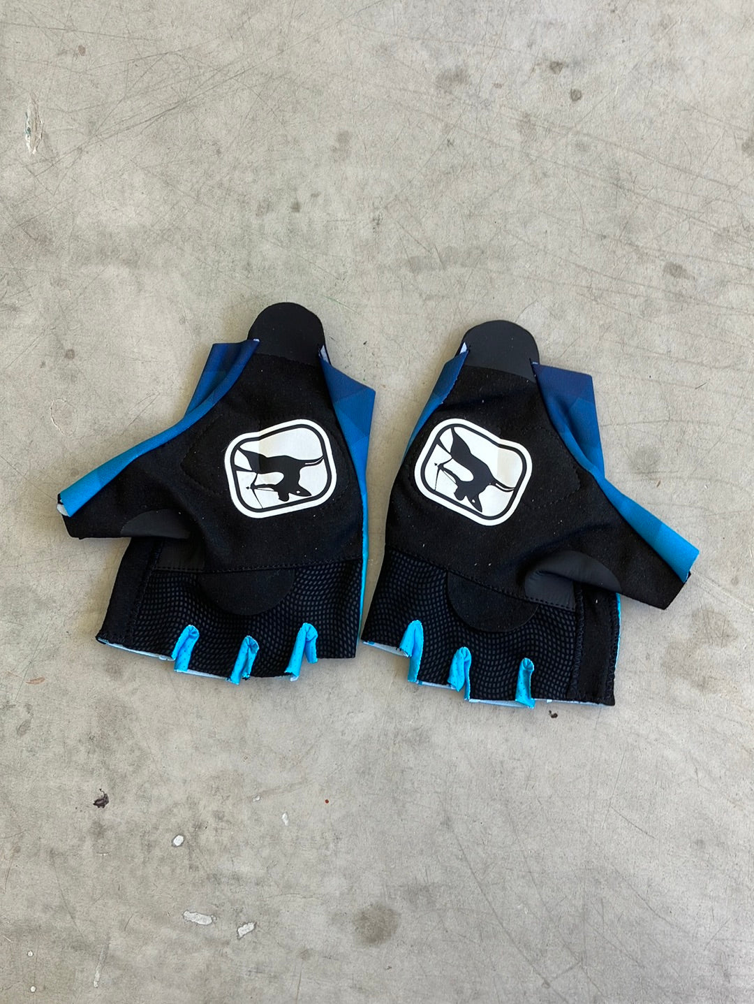 FRC Cycling Gloves / Mitts Padded | Giordana | Astana Qazaqstan | Pro-Issued Cycling Kit