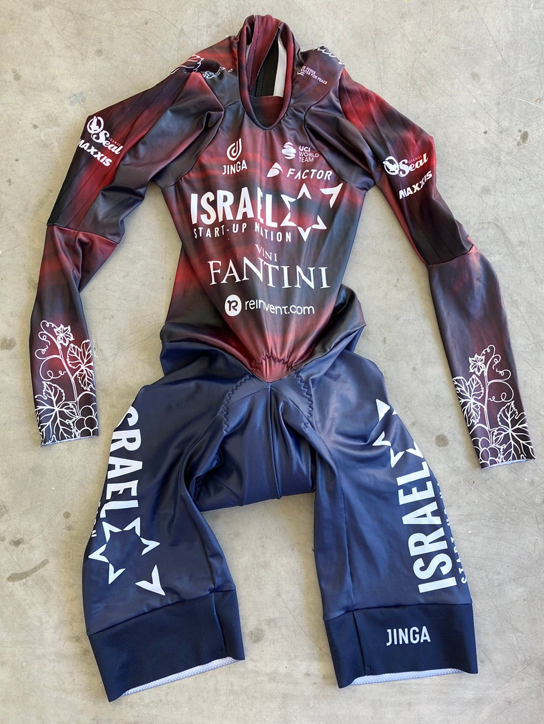 TT Aerosuit - Lightweight Aerodynamic Cycling Time Trial Race Suit / Skinsuit Giro D'Italia | Ekoi | Isreal Premier Tech IPT | Pro Cycling Kit