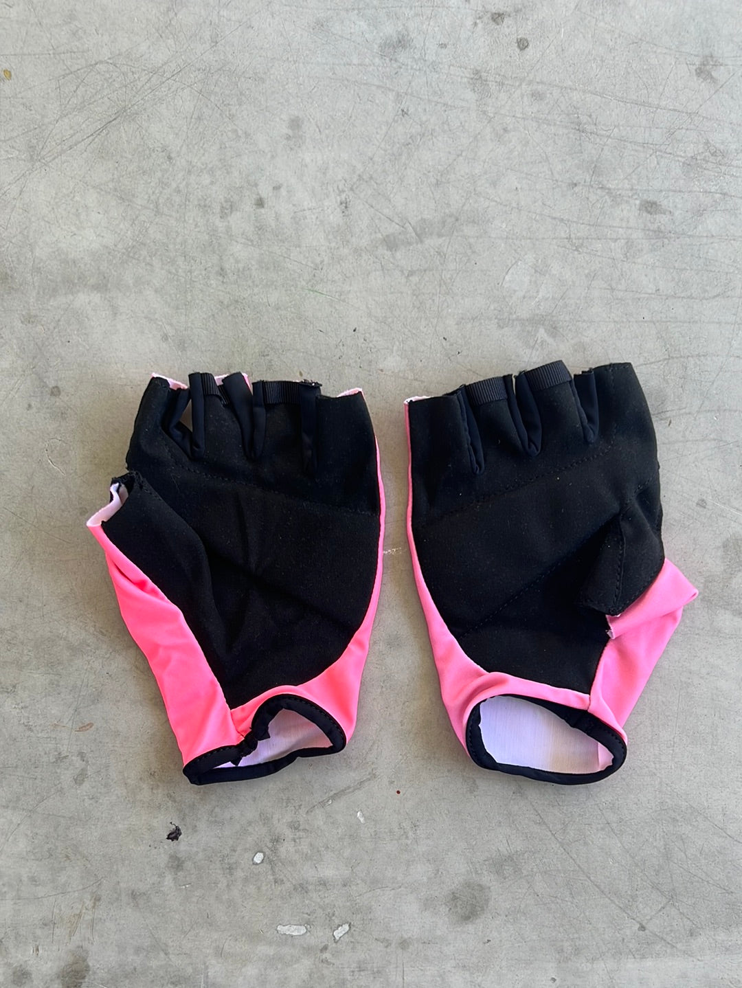 Padded Cycling Gloves | Rapha | EF Education First Men | Pro Team Cycling Kit