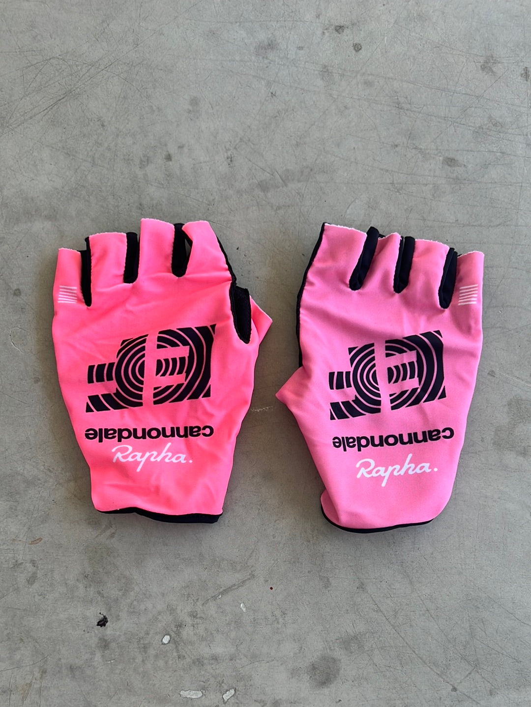 Padded Cycling Gloves | Rapha | EF Education First Men | Pro Team Cycling Kit