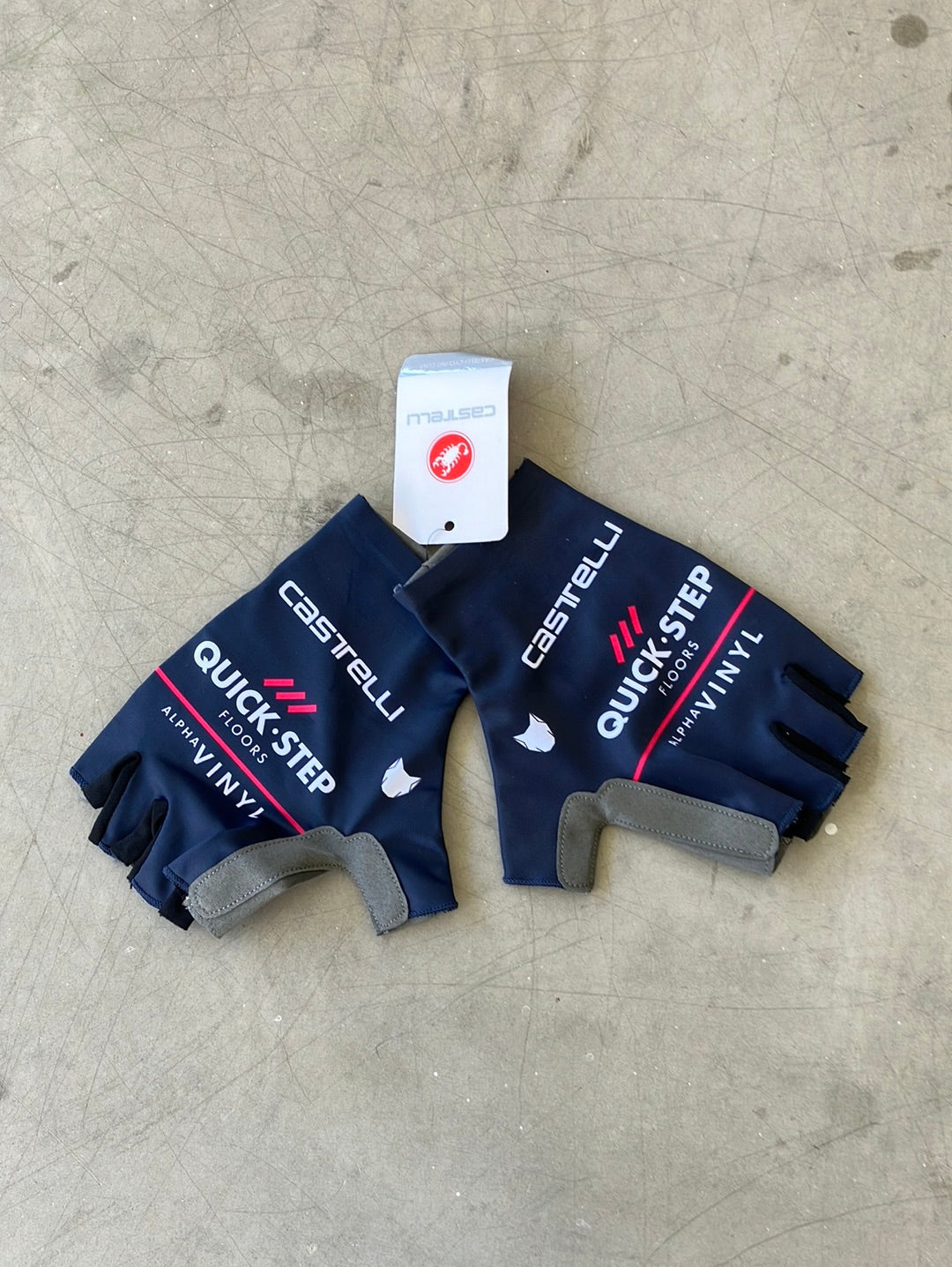 Gloves Mitts team Issued Competizione | Castelli | Blue | Quick-Step Alpha Vinyl / Soudal | Pro Cycling Kit