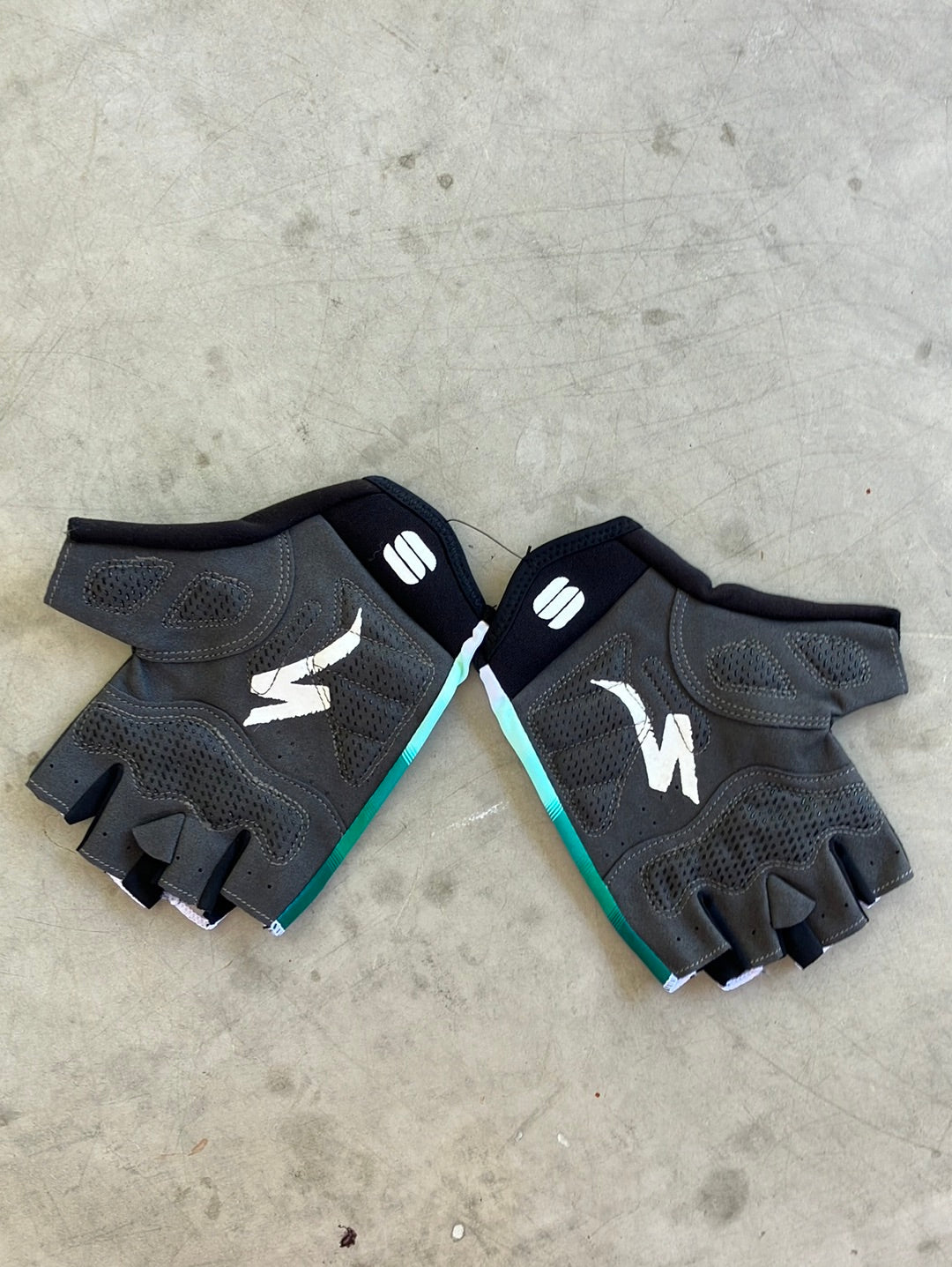 Race Team Padded Gloves / Mitts | Sportful | Bora Hansgrohe | Pro-Issued Cycling Kit