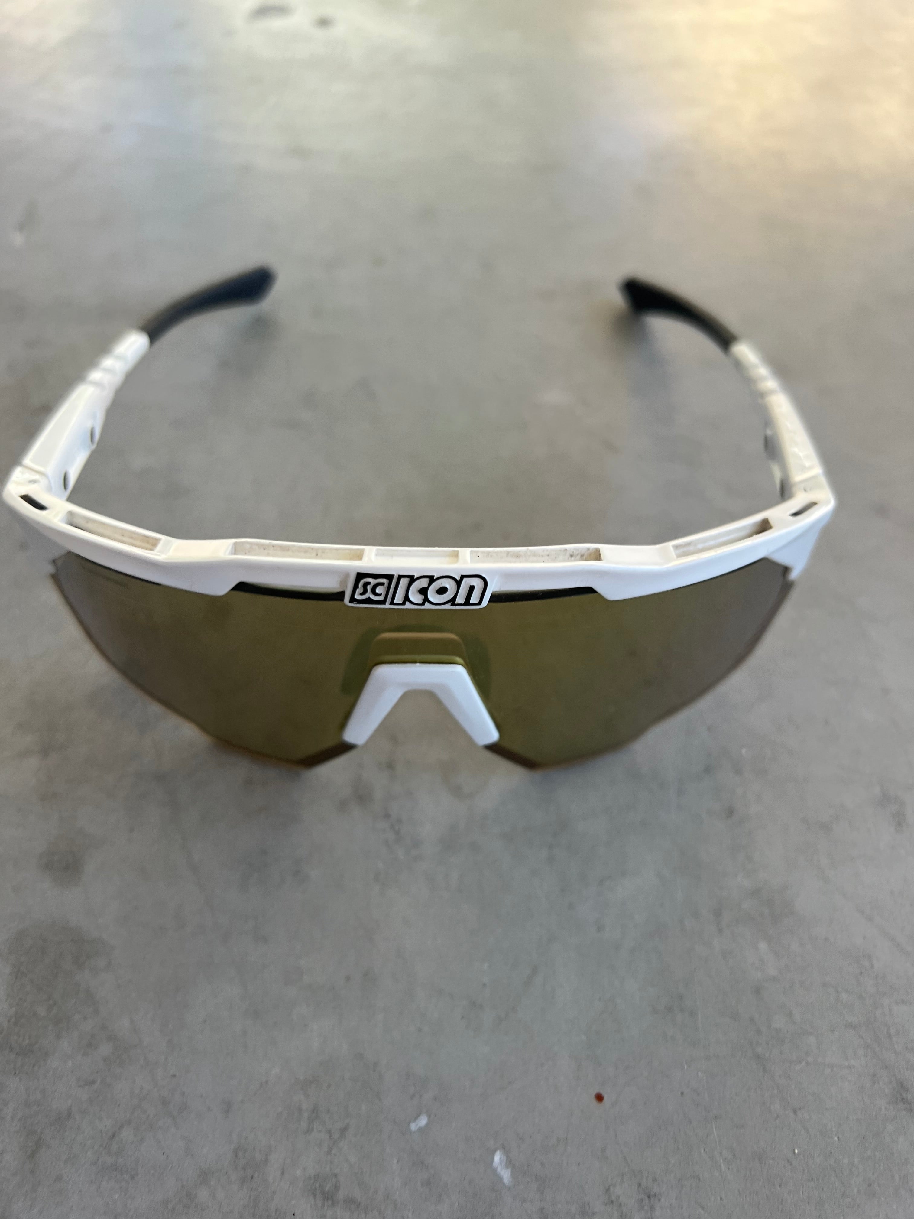 Astana | Scicon Aeroshade XL Sunglasses | White | Rider-Issued Pro Kit
